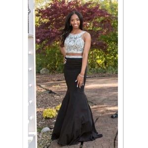Classy prom dress